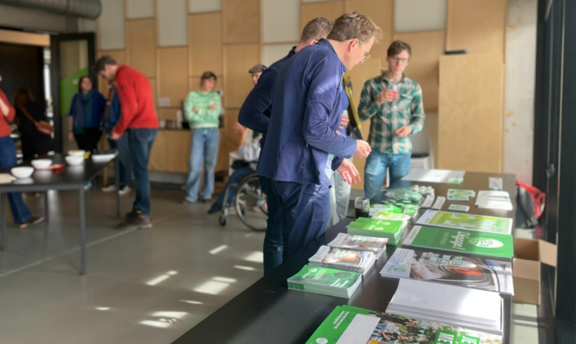 Flyers uitdelen en affiches ophangen in Sint-Amandsberg of Mariakerke?